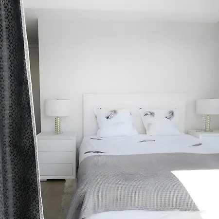Bright Luxury Design Penthouse Feriehus *