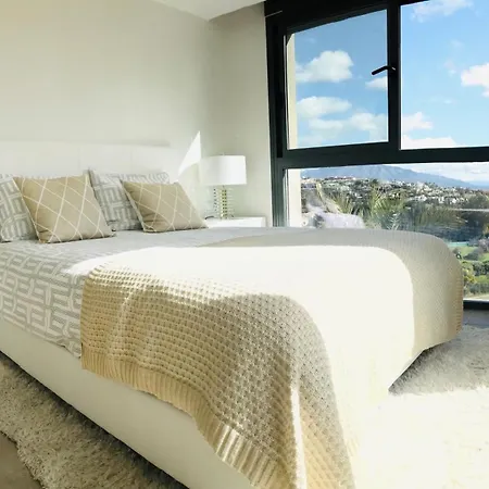 Σπίτι διακοπών Bright Luxury Design Penthouse Εστεπόνα