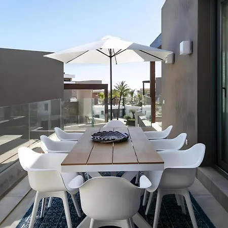 Σπίτι διακοπών Bright Luxury Design Penthouse Εστεπόνα